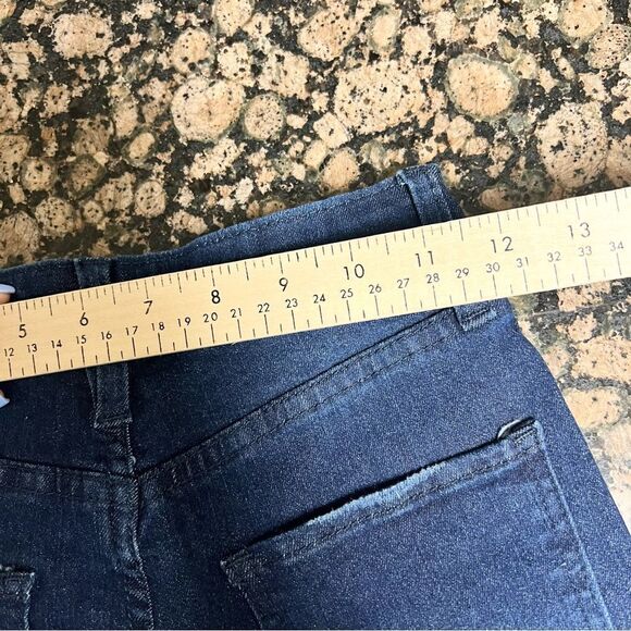 YMI Gigi Fit Bell Bottom Flared Jeans Women's Size 1/25 Blue High Rise 5-Pocket - Picture 4 of 7